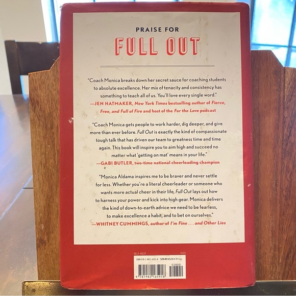 Full Out: Lessons in Leadership by Monica Aldama - EUC📖 - Picture 3 of 10